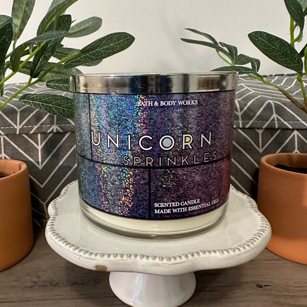 Brand new - Bath & Body Works 3-Wick candle